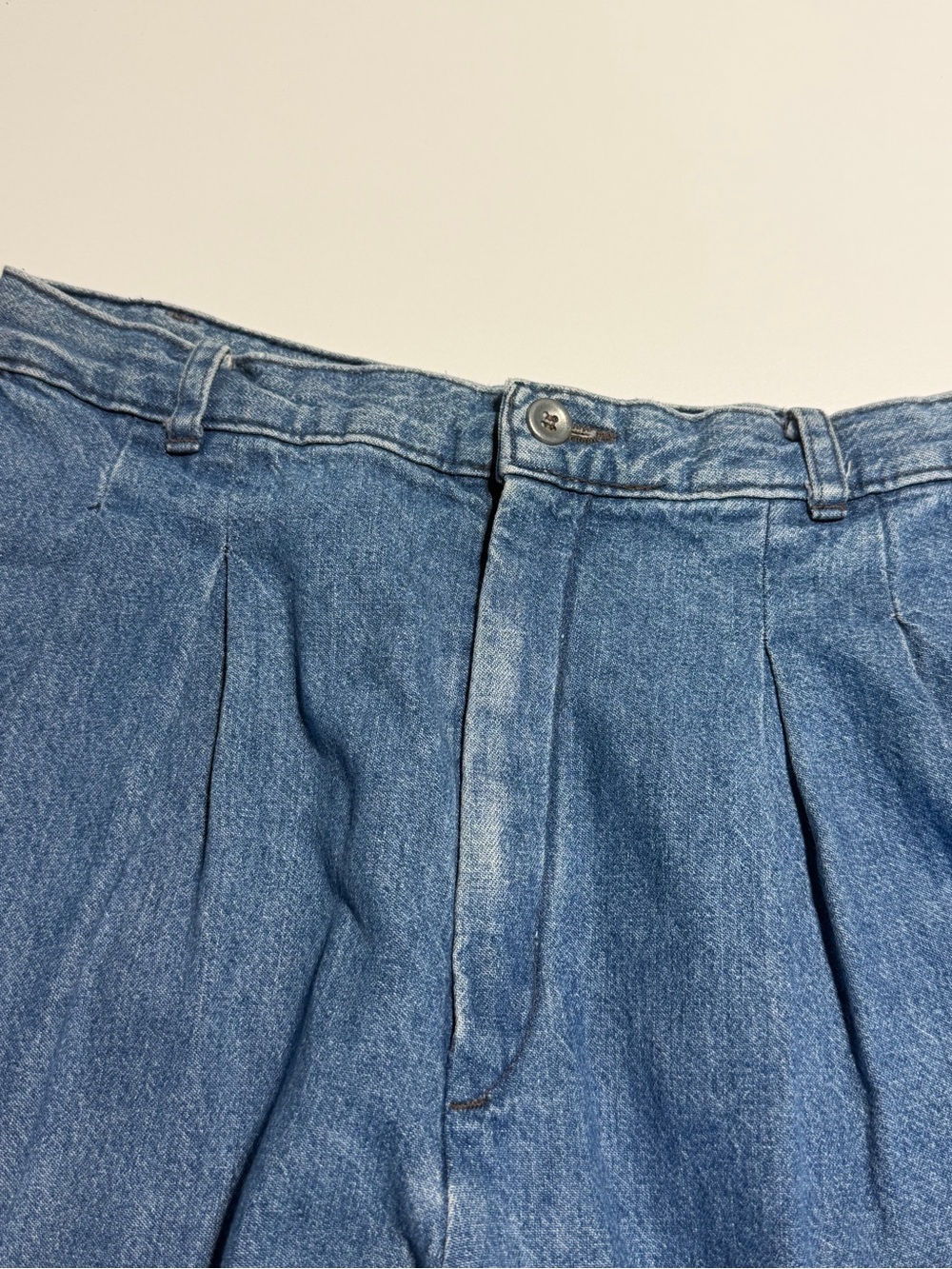 Vintage Levi’s Sportswear Pleated Denim Trousers Womens US10 W28 Light Wash - Picture 5 of 9